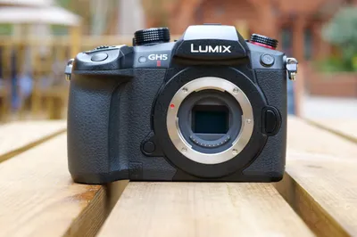 This amazing camera offers a ‘wealth of options’ for both stills and video – get it cheaper today
