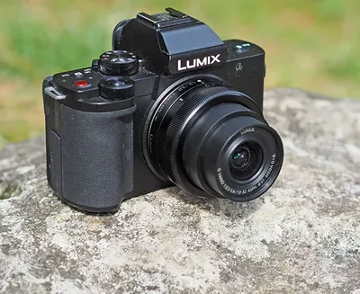 This very versatile camera proves that small is beautiful – but you can enjoy BIG savings!
